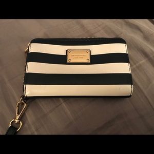 Authentic Michael Kors Wristlet
